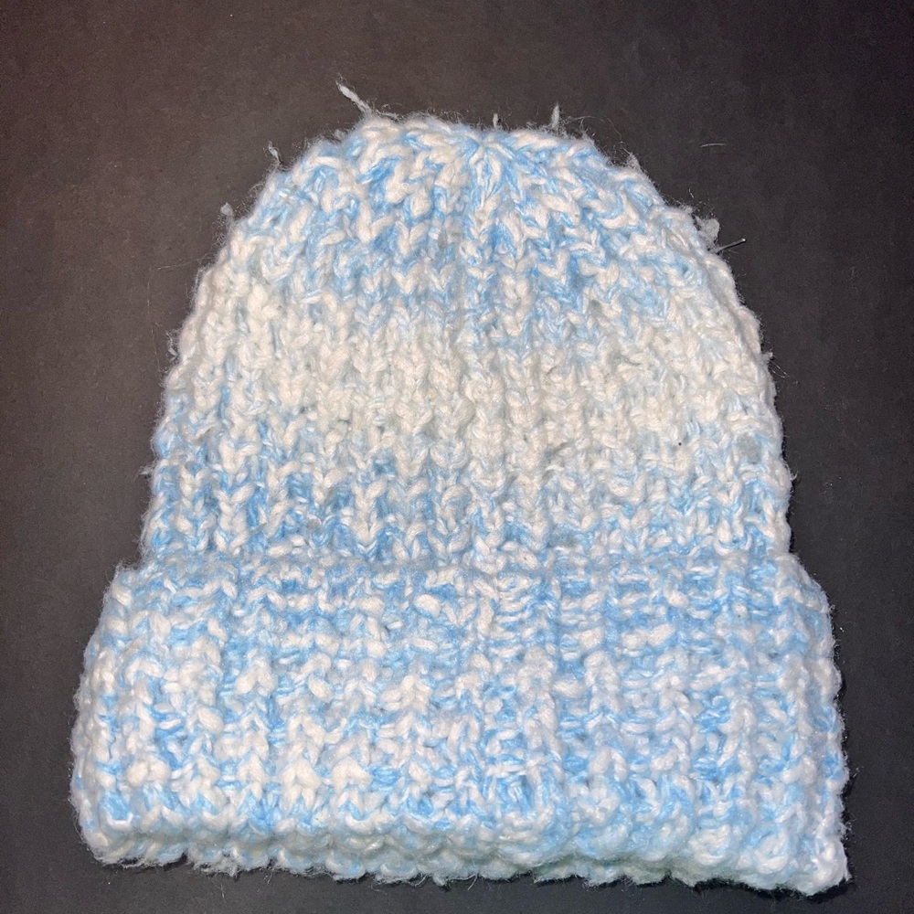 Chunky Knit Blue and White Winter Hat